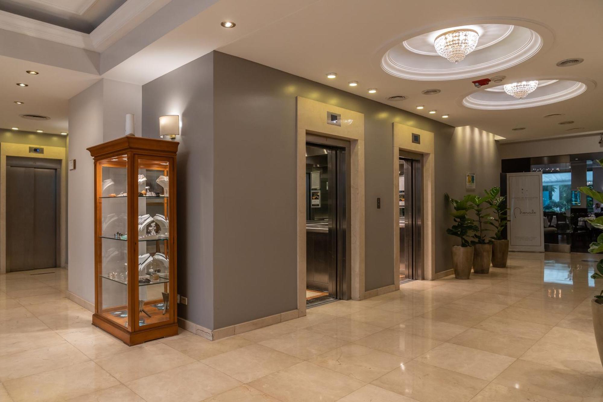 Hotel Intersur Recoleta Buenos Aires Exterior foto